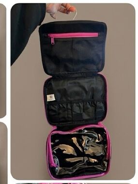 Bag&Carry Polka Dot Hanging Travel Toiletry Bag & Makeup Organizer - NWT